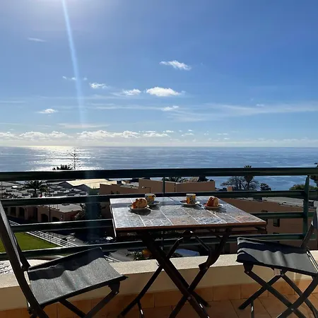 Sunny Ocean View *