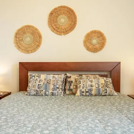 Sunny Ocean View Apartment *